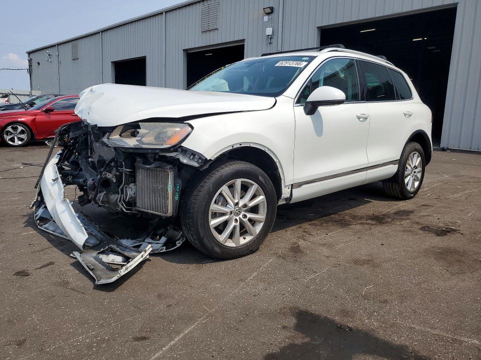 Auction sale of the 2014 Volkswagen Touareg, vin: WVGEP9BP0ED007915, lot number: 62913766
