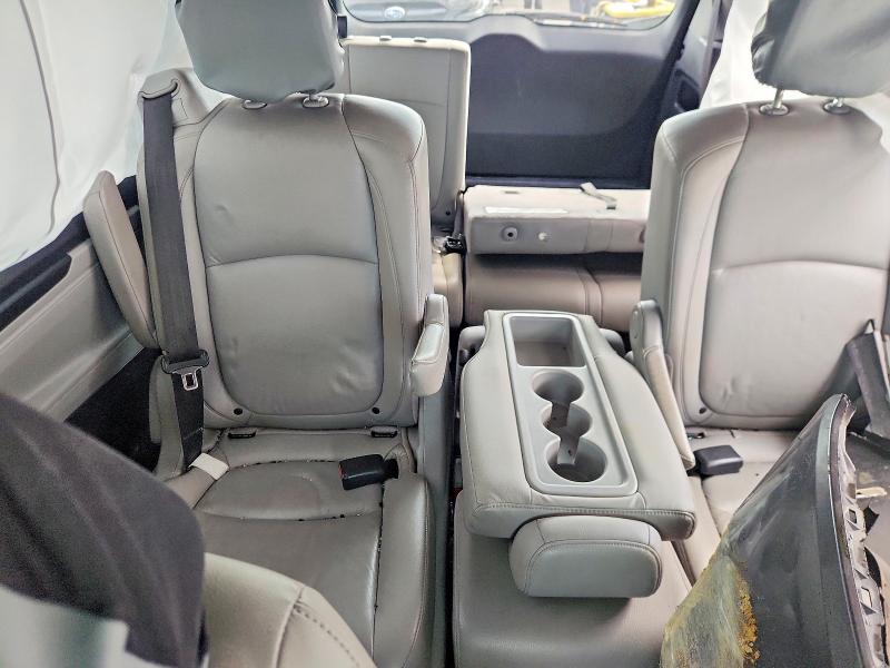 60637506 :رقم المزاد ، 5FNRL6H77KB045265 vin ، 2019 Honda Odyssey مزاد بيع