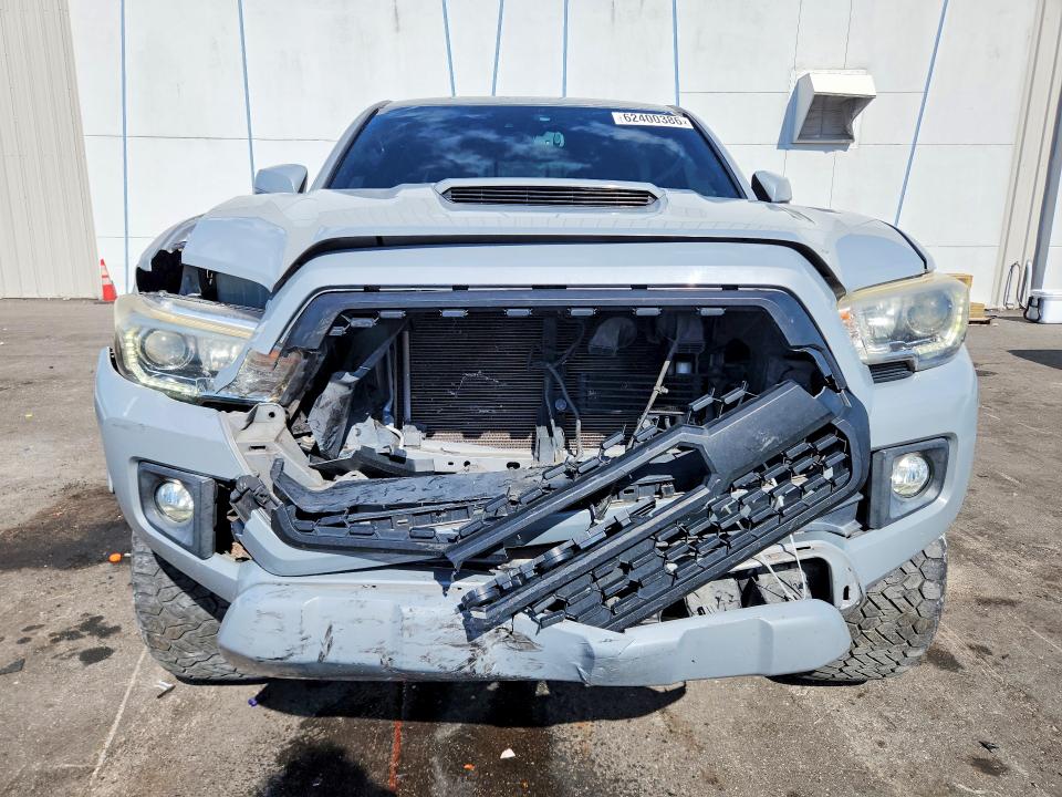 Продажа на аукционе авто 2018 Toyota Tacoma, vin: 3TMAZ5CN1JM058003, номер лота: 62400386