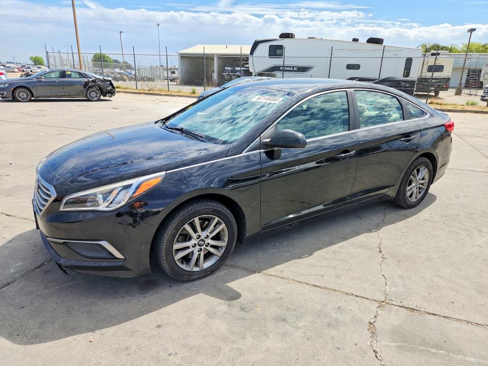 2017 Hyundai Sonata მანქანა იყიდება აუქციონზე, vin: 5NPE24AF3HH563570, აუქციონის ნომერი: 62146066