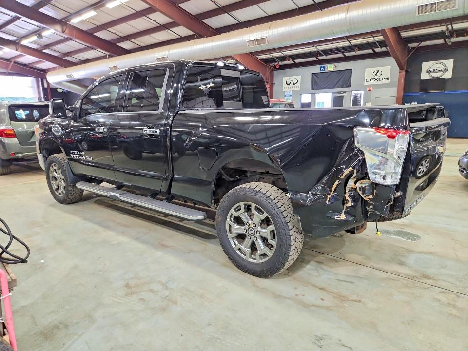 62420876 :رقم المزاد ، 1N6AA1F48HN561026 vin ، 2017 Nissan Titan Xd مزاد بيع