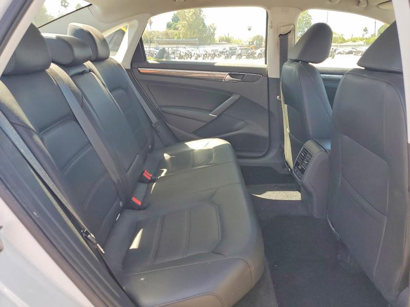 62338956 :رقم المزاد ، 1VWBA7A35JC028509 vin ، 2018 Volkswagen Passat مزاد بيع