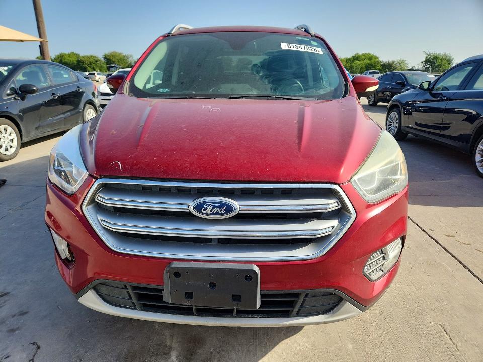 2017 Ford Escape მანქანა იყიდება აუქციონზე, vin: 1FMCU0JD7HUD83082, აუქციონის ნომერი: 61847826