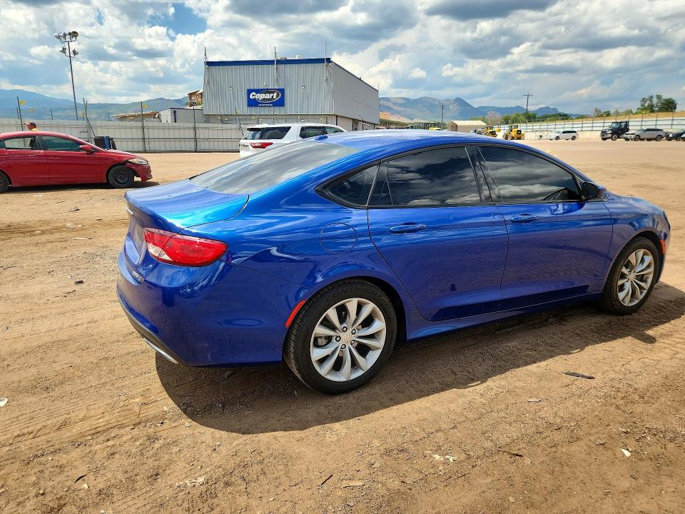 62294316 :رقم المزاد ، 1C3CCCBB1FN712473 vin ، 2015 Chrysler 200 مزاد بيع