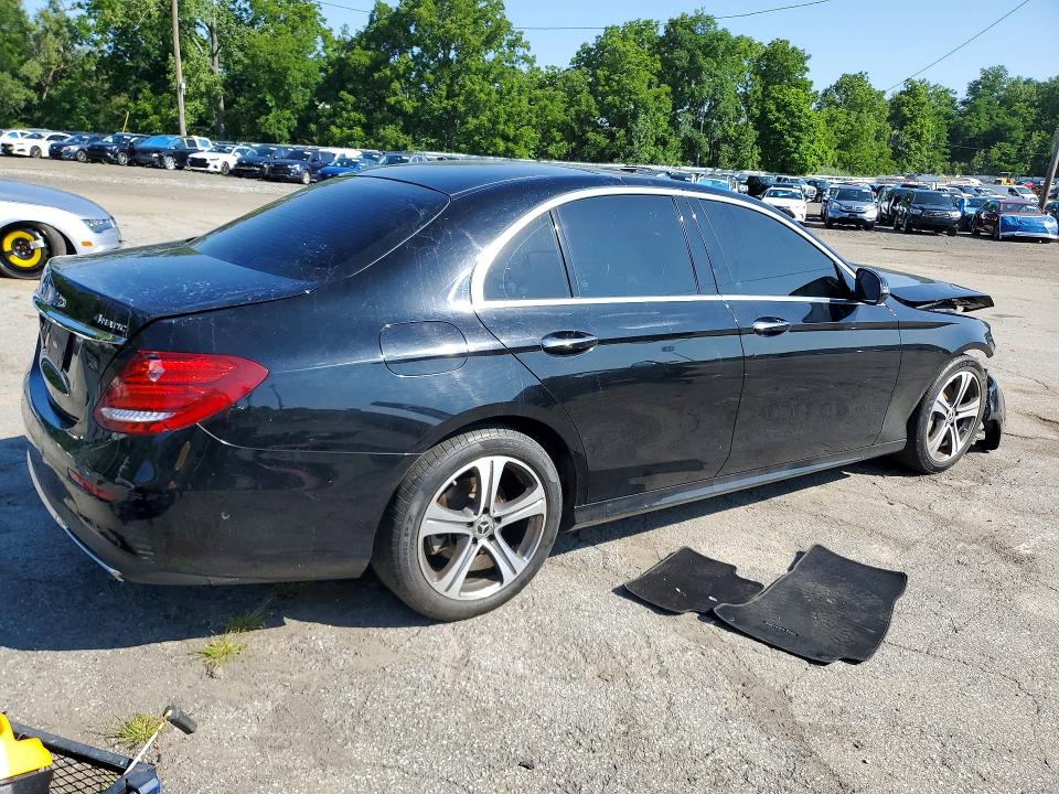 61588086 :رقم المزاد ، WDDZF8EB6LA741904 vin ، 2020 Mercedes-benz E مزاد بيع