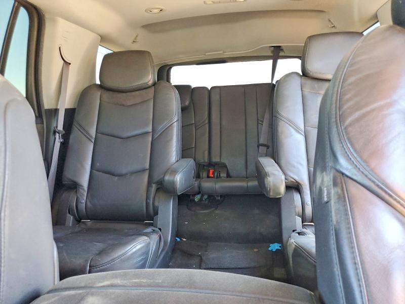 62840786 :رقم المزاد ، 1GYS4NKJ7FR728509 vin ، 2015 Cadillac Escalade مزاد بيع
