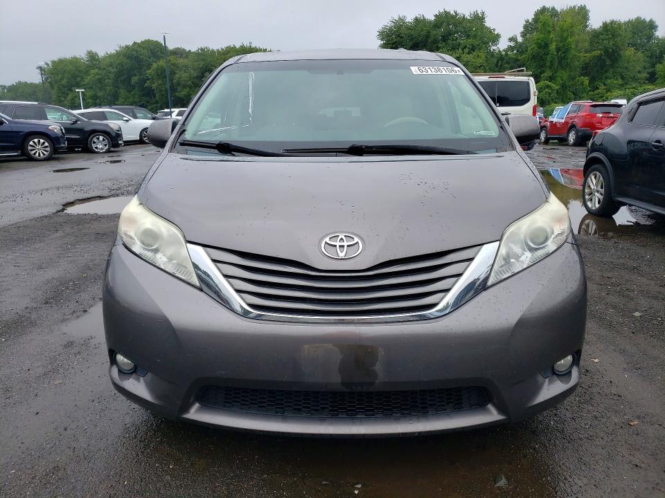 Aukcja sprzedaży 2013 Toyota Sienna, vin: 5TDDK3DC7DS055646, numer aukcji: 63138106