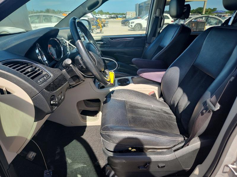 61976226 :رقم المزاد ، 2C4RDGCG6HR585942 vin ، 2017 Dodge Grand Caravan مزاد بيع