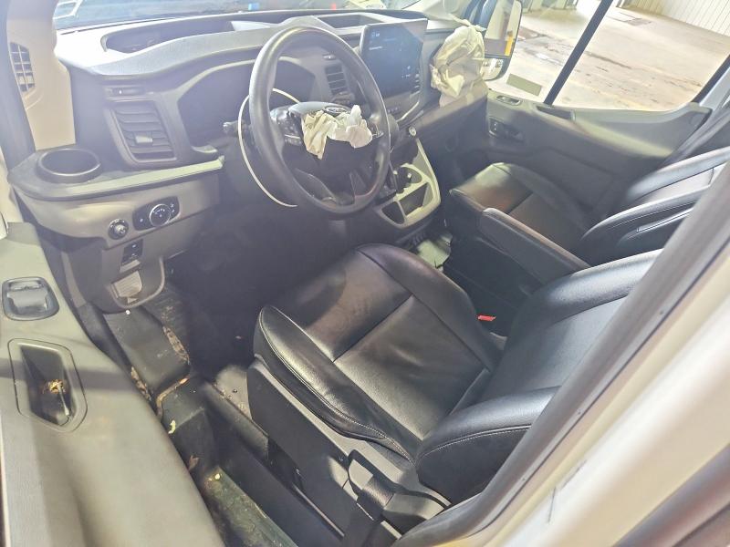 60585746 :رقم المزاد ، 1FTBR1C82NKA00681 vin ، 2022 Ford Transit مزاد بيع