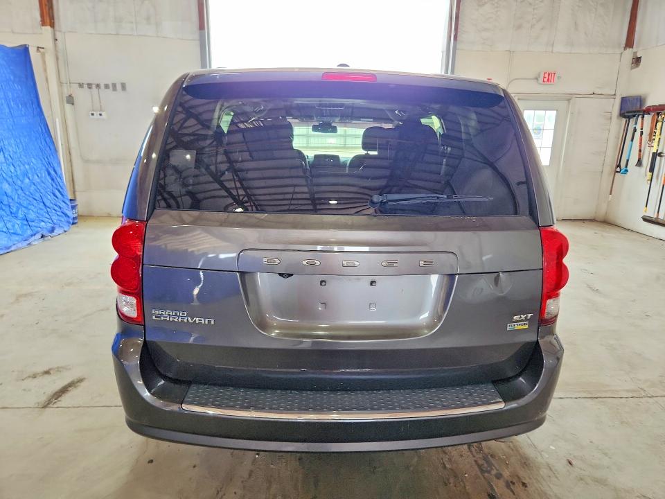 62744806 :رقم المزاد ، 2C4RDGCG7KR802454 vin ، 2019 Dodge Grand Caravan مزاد بيع