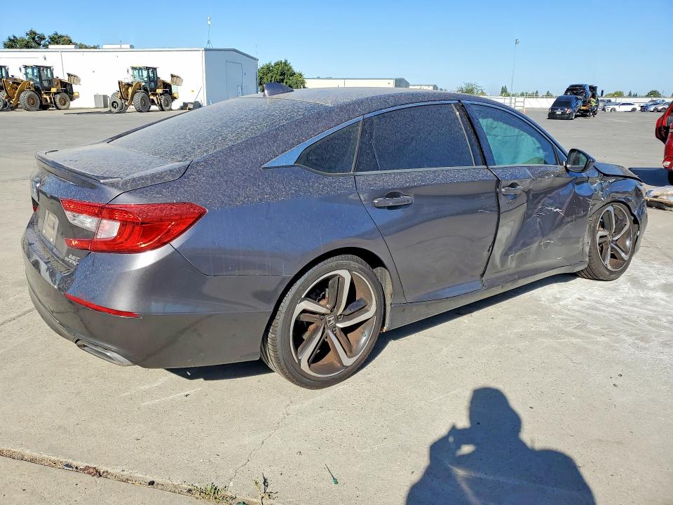 62783456 :رقم المزاد ، 1HGCV2F3XKA016670 vin ، 2019 Honda Accord مزاد بيع