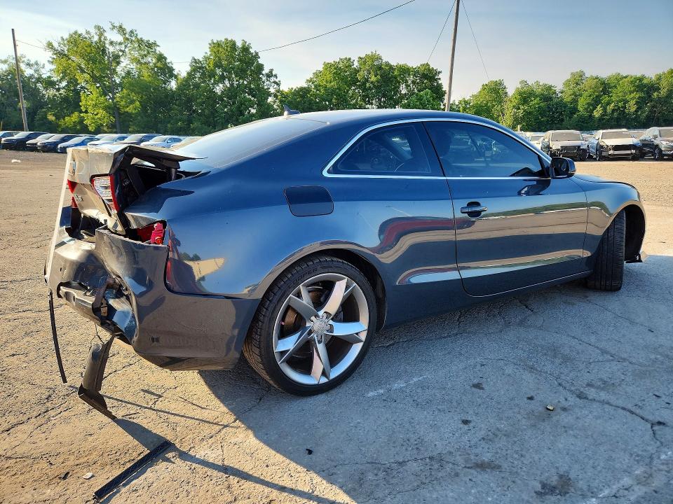 2010 Audi A5 მანქანა იყიდება აუქციონზე, vin: WAULFAFRXAA004931, აუქციონის ნომერი: 61156586