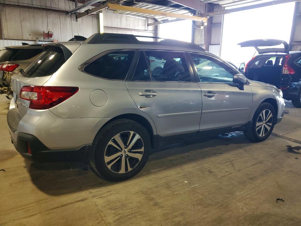 2018 Subaru Outback მანქანა იყიდება აუქციონზე, vin: 4S4BSAKC7J3215127, აუქციონის ნომერი: 61861026