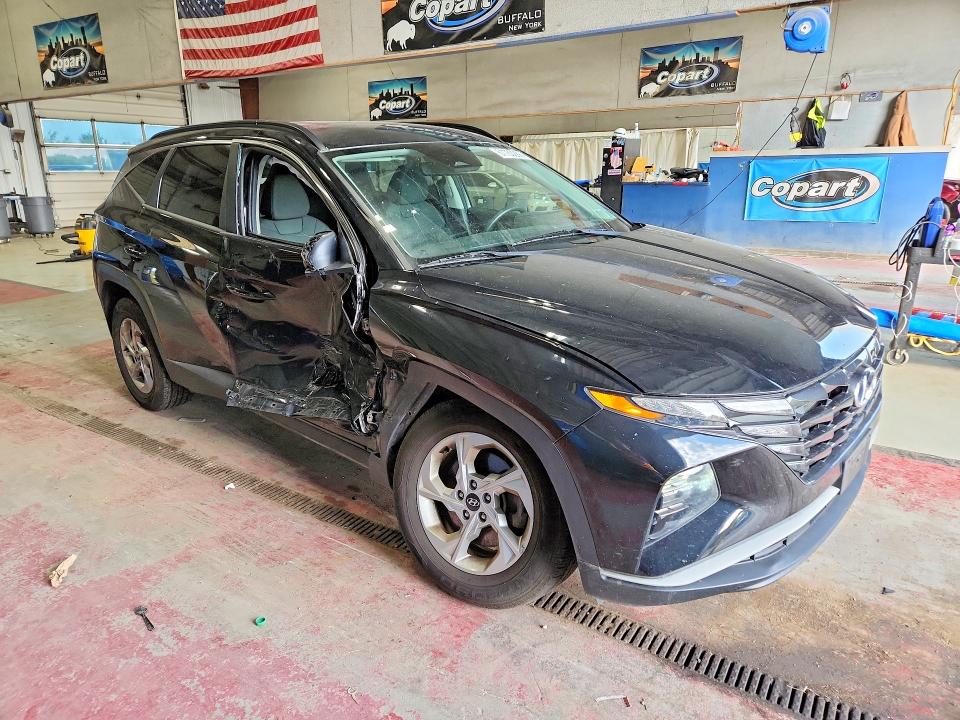 61730286 :رقم المزاد ، KM8JBCAE0NU166444 vin ، 2022 Hyundai Tucson مزاد بيع