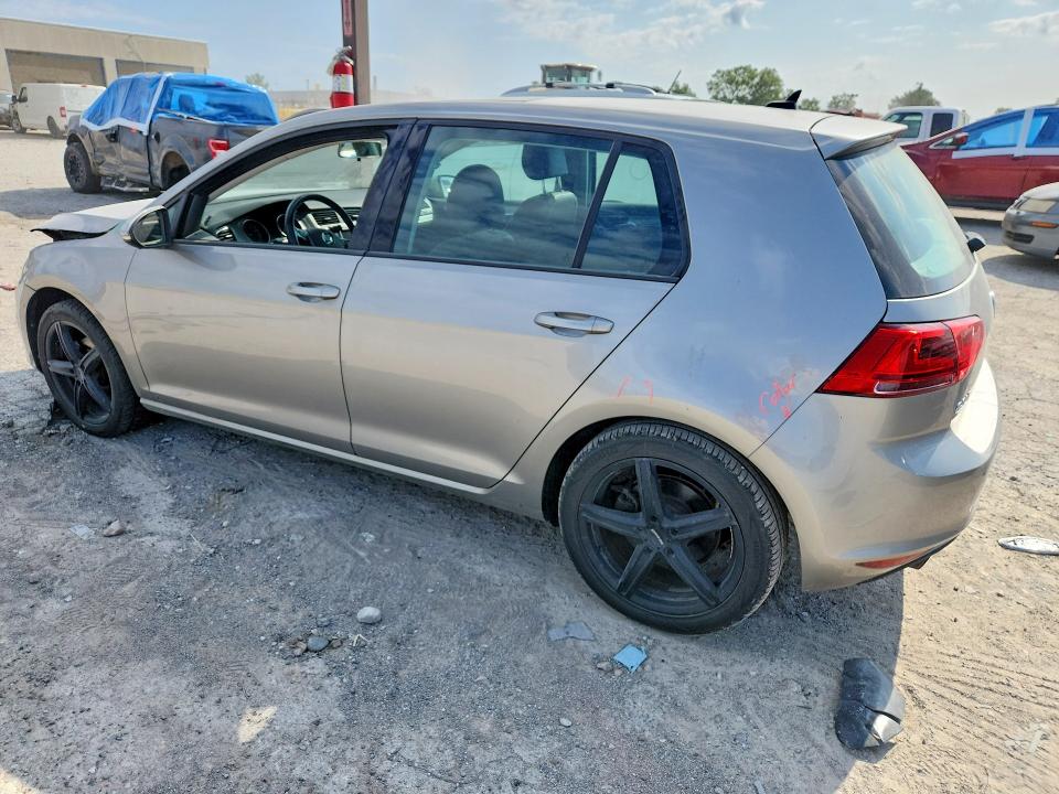 62108606 :رقم المزاد ، 3VW217AU7FM011581 vin ، 2015 Volkswagen Golf مزاد بيع