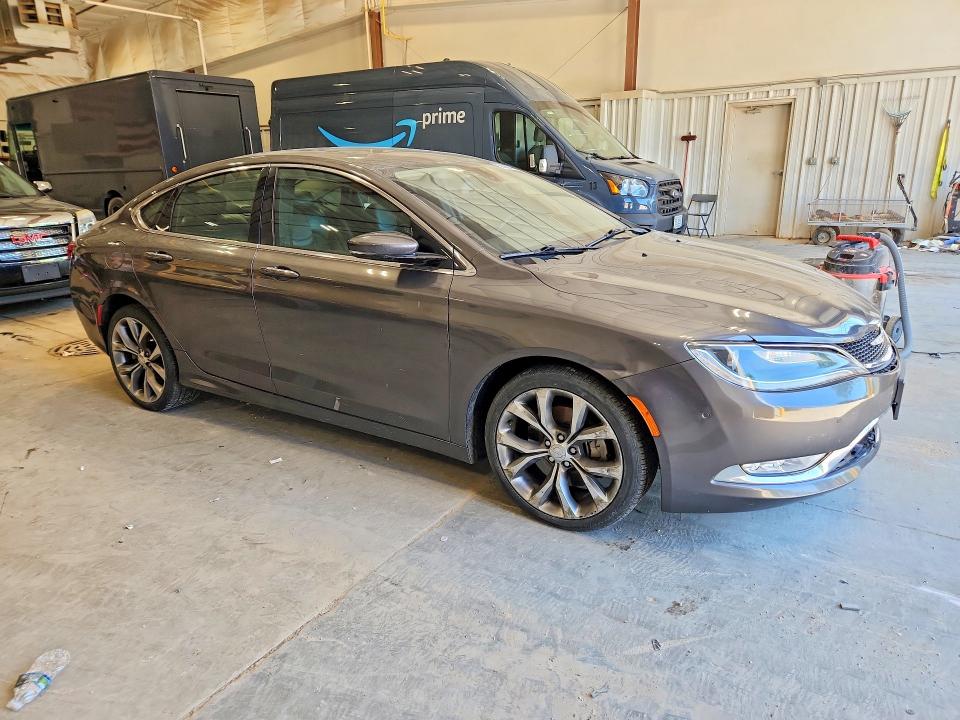 60689846 :رقم المزاد ، 1C3CCCEG2FN593176 vin ، 2015 Chrysler 200 مزاد بيع