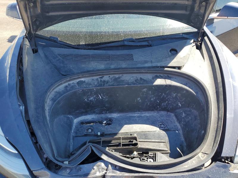 61928696 :رقم المزاد ، 5YJ3E1EB7JF151418 vin ، 2018 Tesla Model 3 مزاد بيع