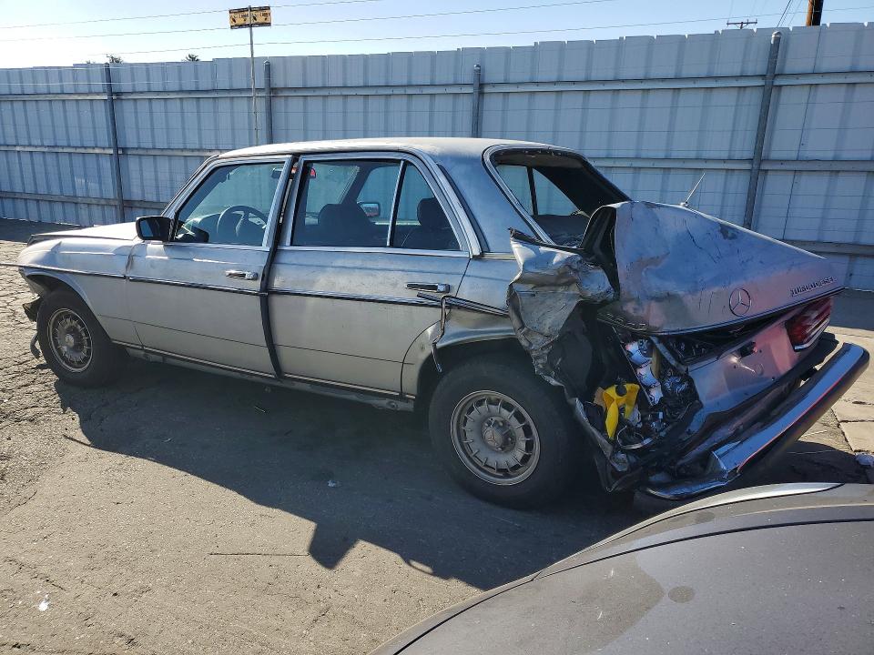1984 Mercedes-benz 300 მანქანა იყიდება აუქციონზე, vin: WDBAB33A3EA019758, აუქციონის ნომერი: 60471116