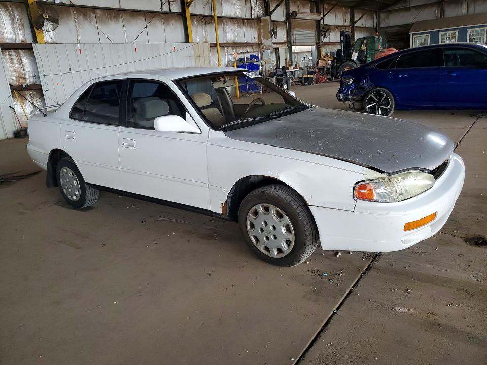 1996 Toyota Camry მანქანა იყიდება აუქციონზე, vin: JT2BG12K1T0414474, აუქციონის ნომერი: 61773066