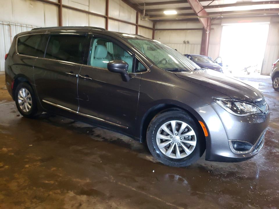 60957286 :رقم المزاد ، 2C4RC1BG7HR704924 vin ، 2017 Chrysler Pacifica مزاد بيع