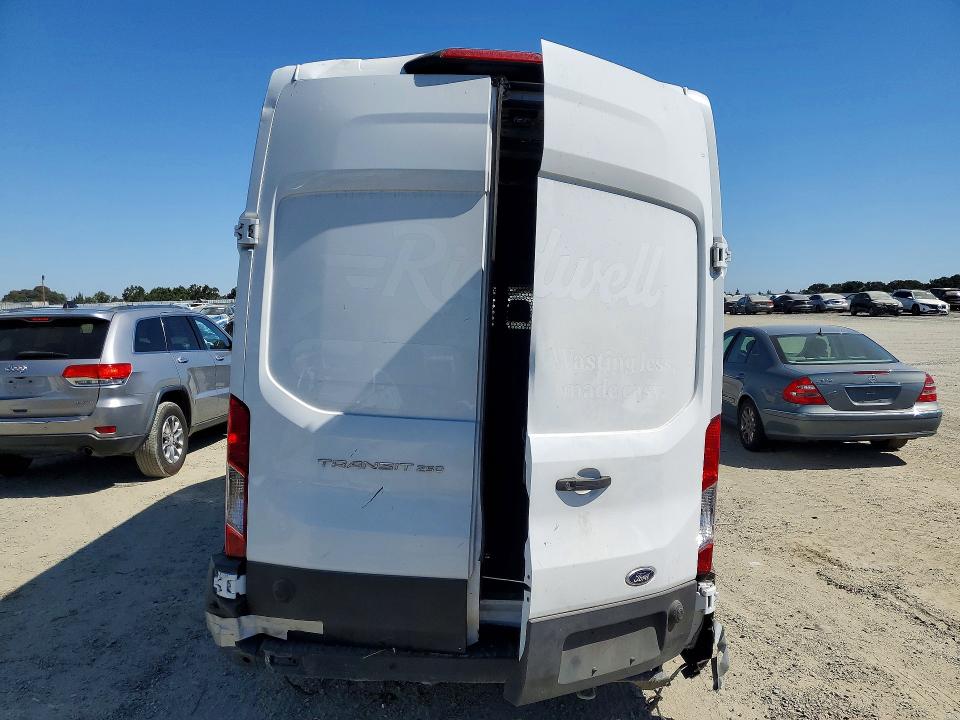 57219106 :رقم المزاد ، 1FTBR3X83NKA53511 vin ، 2022 Ford Transit مزاد بيع