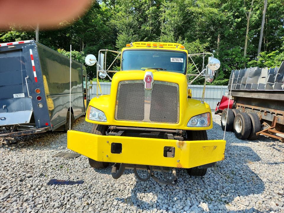 60788276 :رقم المزاد ، 1NKBLJ0X9JR216329 vin ، 2018 Kenworth Construction مزاد بيع