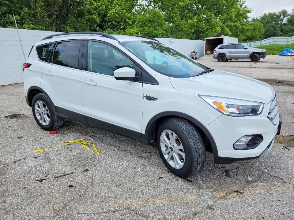 Продажа на аукционе авто 2018 Ford Escape, vin: 1FMCU0GD1JUC59631, номер лота: 60668456