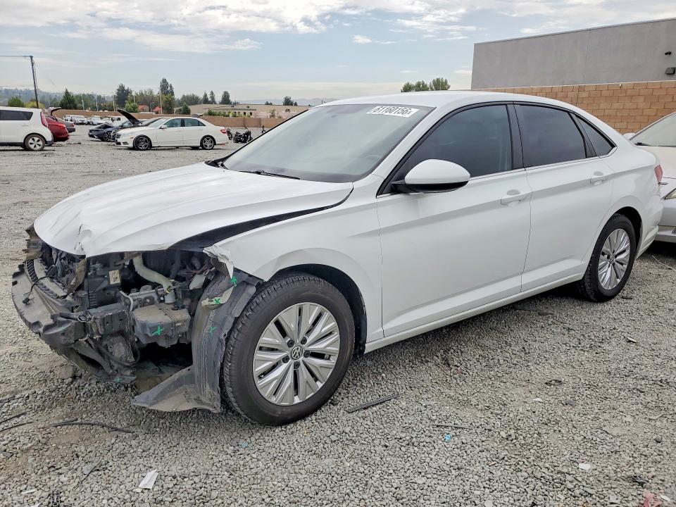 Продажа на аукционе авто 2020 Volkswagen Jetta, vin: 3VWN57BU6LM004519, номер лота: 61160156