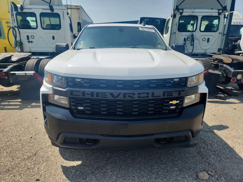 57638546 :رقم المزاد ، 1GCPYAEKXLZ296040 vin ، 2020 Chevrolet Silverado مزاد بيع