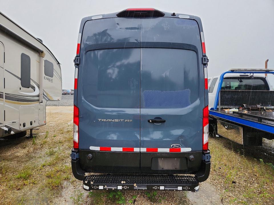 2020 Ford Transit მანქანა იყიდება აუქციონზე, vin: 1FTBR3X87LKA87741, აუქციონის ნომერი: 62050736