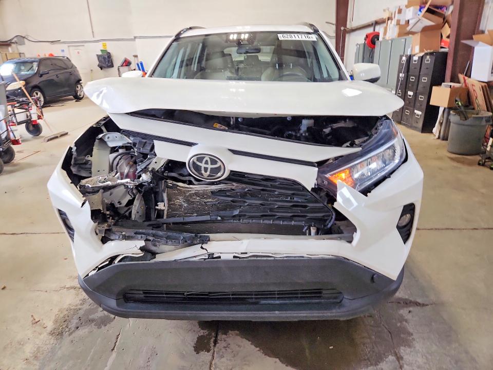 62811716 :رقم المزاد ، 2T3R1RFV3MC212535 vin ، 2021 Toyota Rav4 مزاد بيع