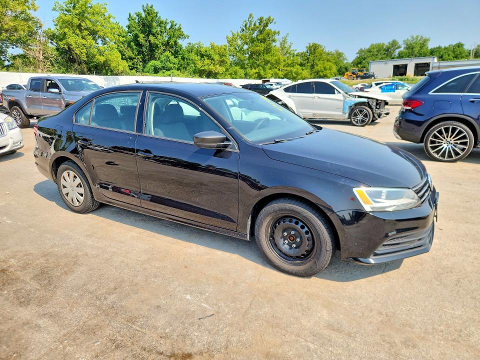 63254966 :رقم المزاد ، 3VW167AJ4GM376076 vin ، 2016 Volkswagen Jetta مزاد بيع