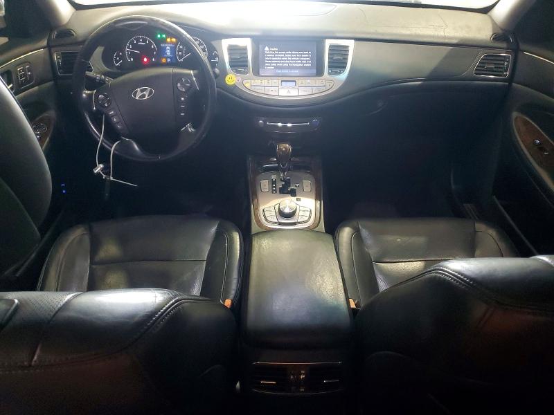 61315306 :رقم المزاد ، KMHGC4DE8AU093987 vin ، 2010 Hyundai Genesis مزاد بيع