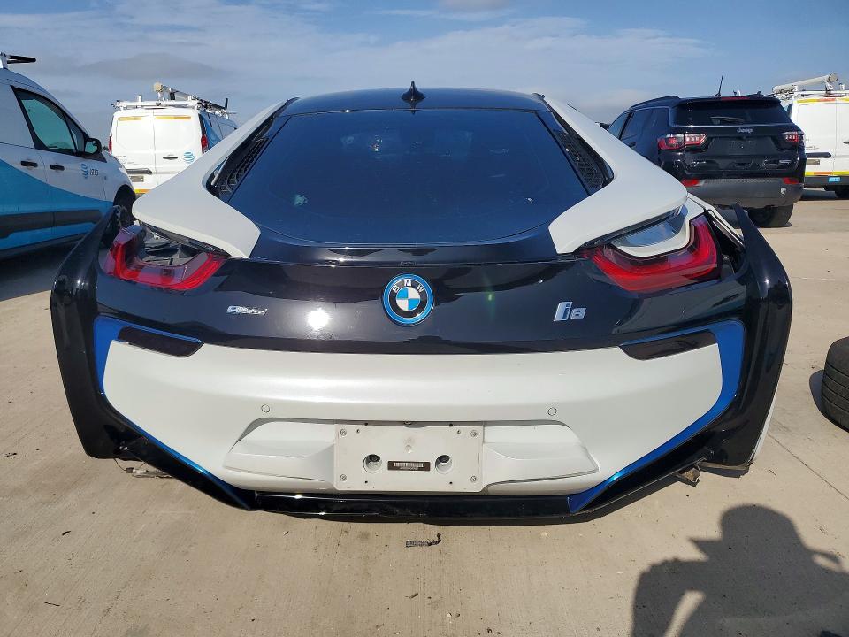 60699896 :رقم المزاد ، WBY2Z2C57GV675647 vin ، 2016 Bmw I8 مزاد بيع