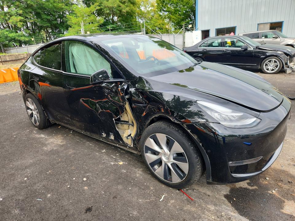 Продаж на аукціоні авто 2021 Tesla Model Y, vin: 5YJYGAEE0MF177454, номер лоту: 59769046