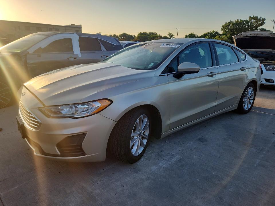 59699626 :رقم المزاد ، 3FA6P0HD3KR176319 vin ، 2019 Ford Fusion مزاد بيع