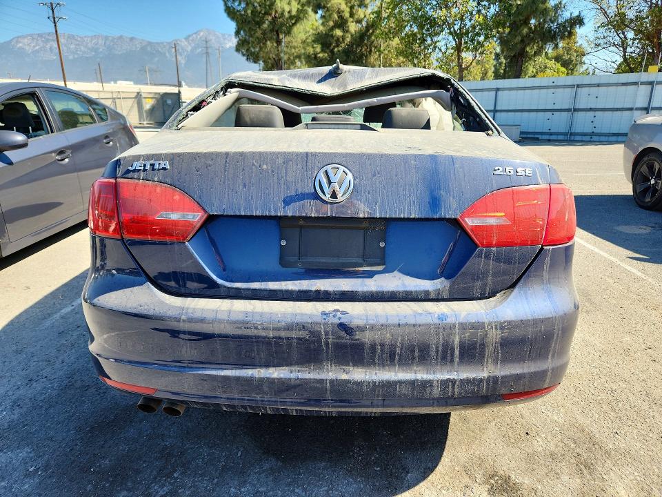 59907006 :رقم المزاد ، 3VWDP7AJ0DM257995 vin ، 2013 Volkswagen Jetta مزاد بيع