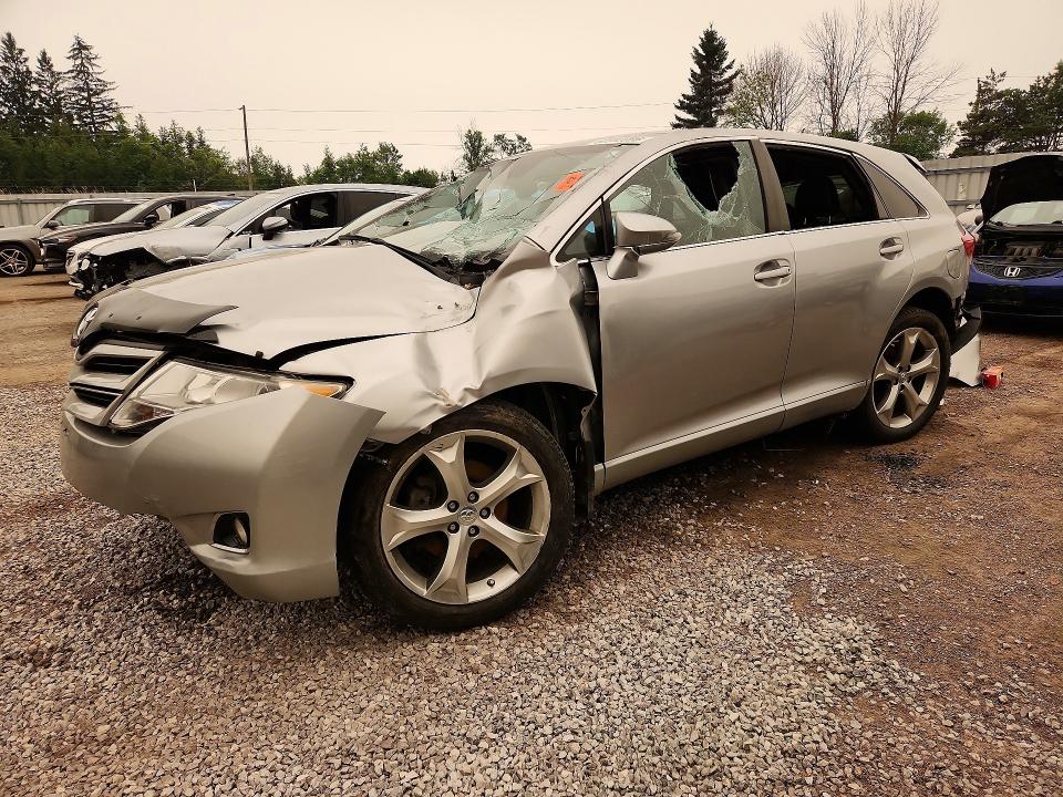 60392086 :رقم المزاد ، 4T3BK3BB5FU115944 vin ، 2015 Toyota Venza مزاد بيع