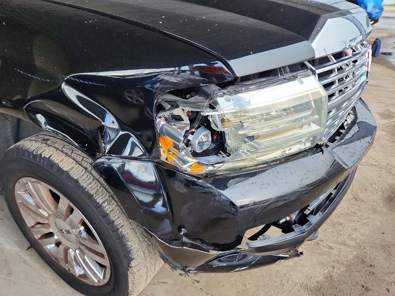 59792056 :رقم المزاد ، 5LMFU27577LJ03638 vin ، 2007 Lincoln Navigator مزاد بيع