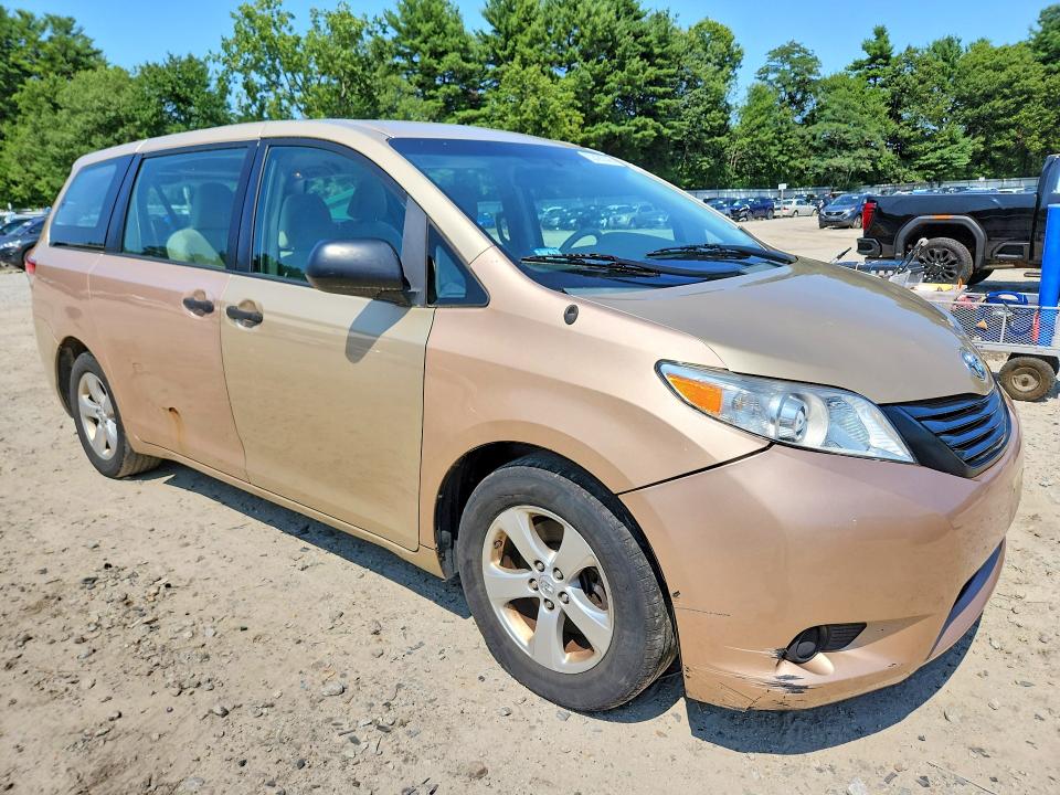 62426746 :رقم المزاد ، 5TDZK3DC2DS360929 vin ، 2013 Toyota Sienna مزاد بيع