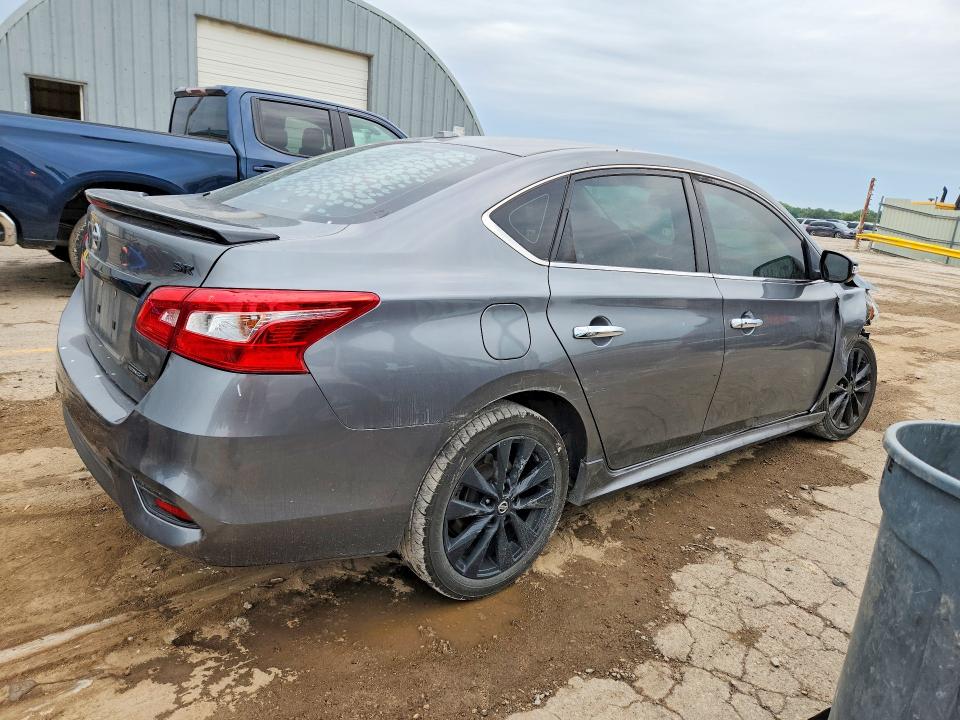 62107556 :رقم المزاد ، 3N1AB7AP6JY237153 vin ، 2018 Nissan Sentra مزاد بيع