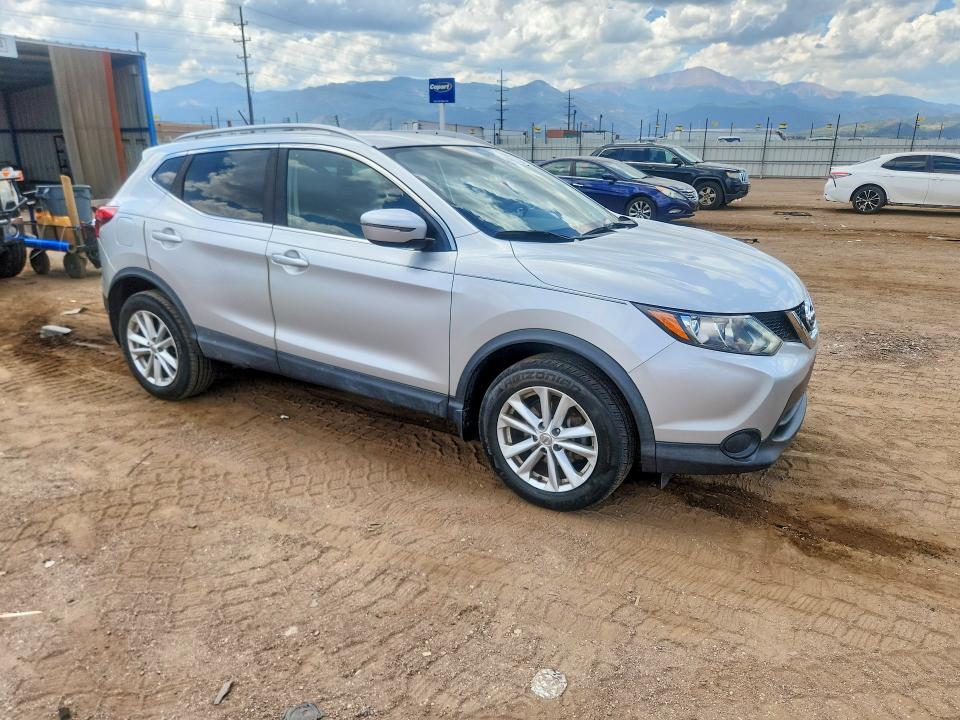 Продажа на аукционе авто 2017 Nissan Rogue Sport, vin: JN1BJ1CR2HW123106, номер лота: 61987376