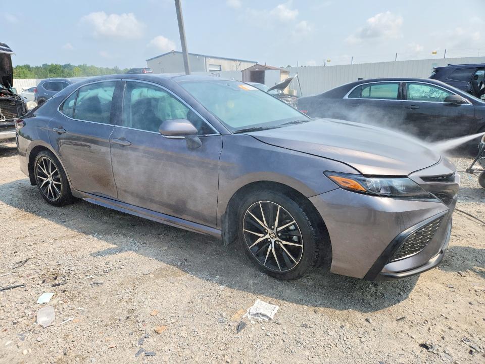 2024 Toyota Camry მანქანა იყიდება აუქციონზე, vin: 4T1G11AK6RU842201, აუქციონის ნომერი: 62683576