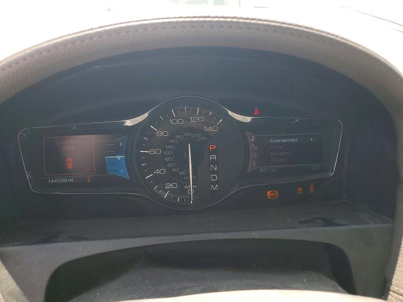60420586 :رقم المزاد ، 2LMDJ6JK2BBJ11085 vin ، 2011 Lincoln Mkx مزاد بيع