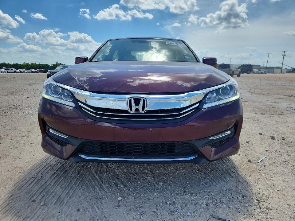Продаж на аукціоні авто 2017 Honda Accord, vin: JHMCR6F54HC020561, номер лоту: 56479166