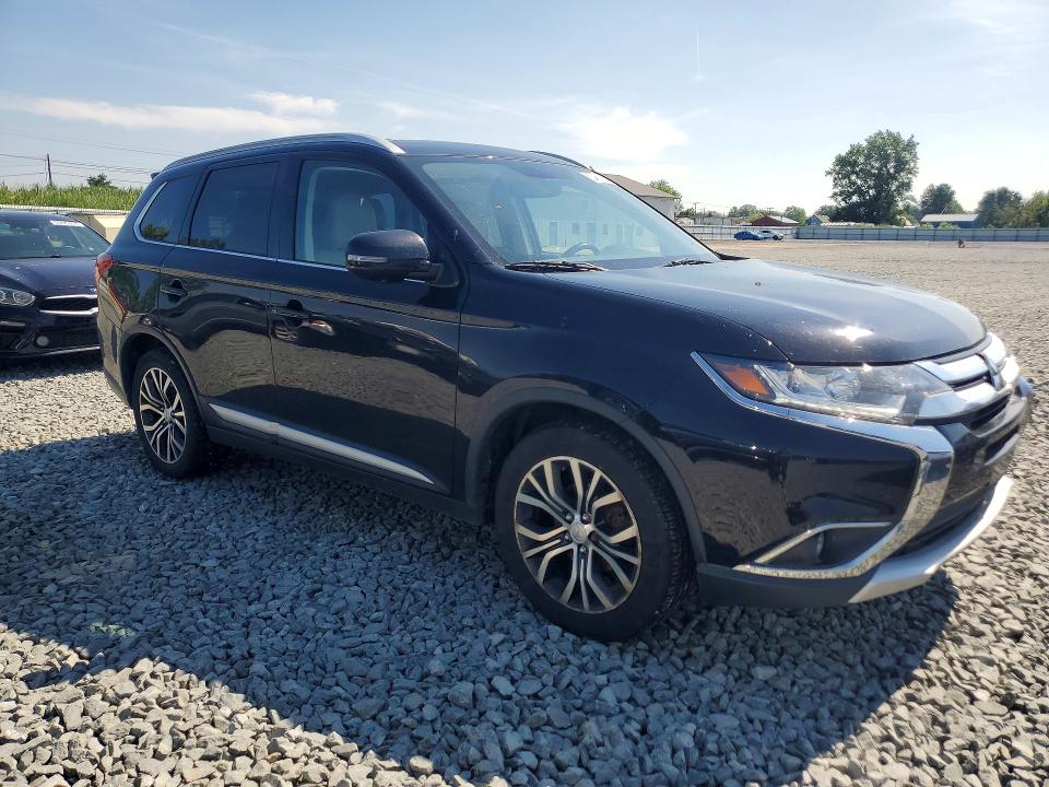 60451926 :رقم المزاد ، JA4AZ3A3XJZ000566 vin ، 2018 Mitsubishi Outlander مزاد بيع