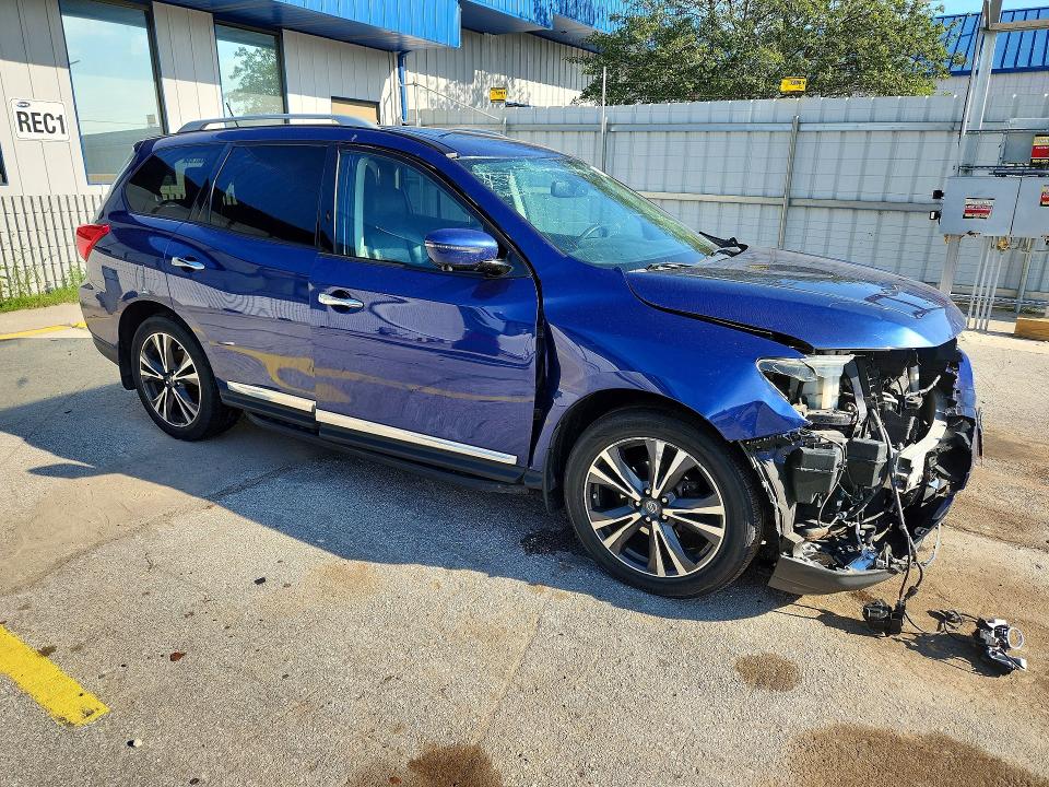 Продажа на аукционе авто 2017 Nissan Pathfinder, vin: 5N1DR2MM3HC633386, номер лота: 60033326