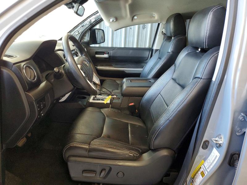 59685936 :رقم المزاد ، 5TFEY5F12JX231339 vin ، 2018 Toyota Tundra مزاد بيع