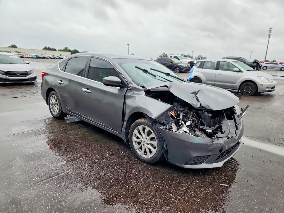 60444846 :رقم المزاد ، 3N1AB7AP9JY224039 vin ، 2018 Nissan Sentra مزاد بيع