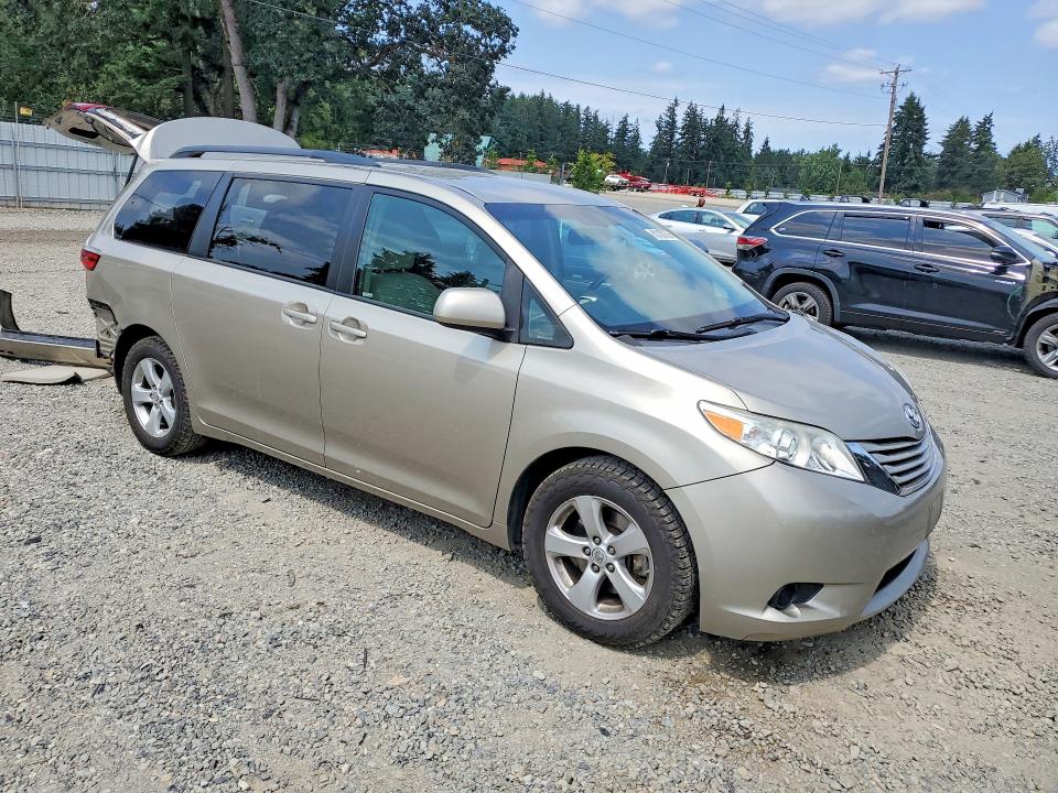 Aukcja sprzedaży 2017 Toyota Sienna, vin: 5TDKZ3DC2HS799745, numer aukcji: 62120736